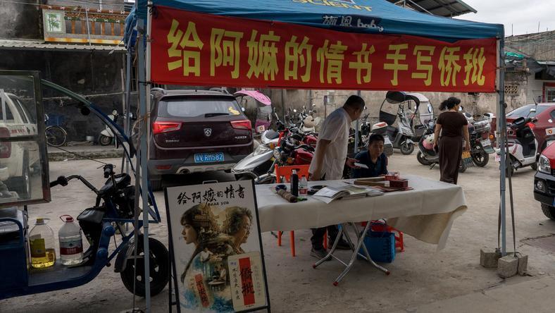 某新加坡媒体究竟在破防什么?